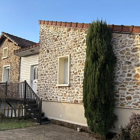 studio lumineux, au calme, accessible, à Gif sur Yvette Gif-sur-Yvette